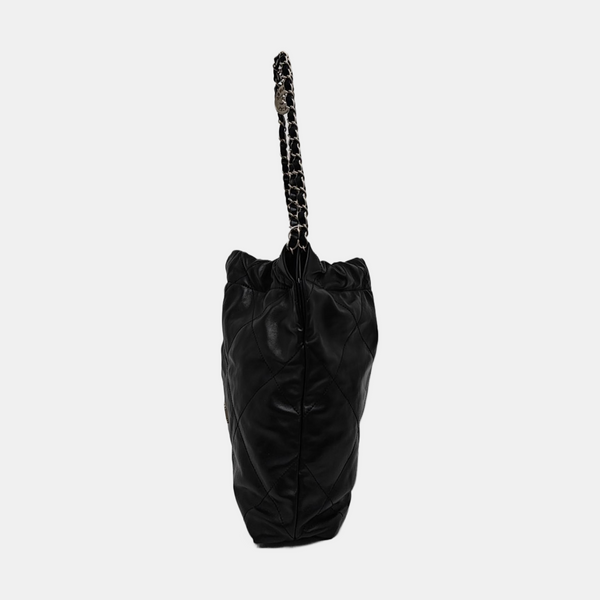 CHANEL 22 Small Quilted Calfskin Black