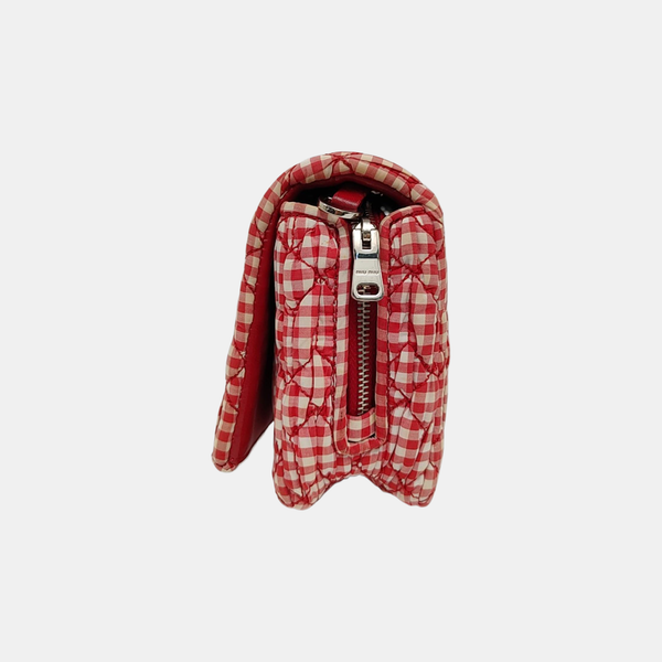 Bolso bandolera de tela acolchada rojo