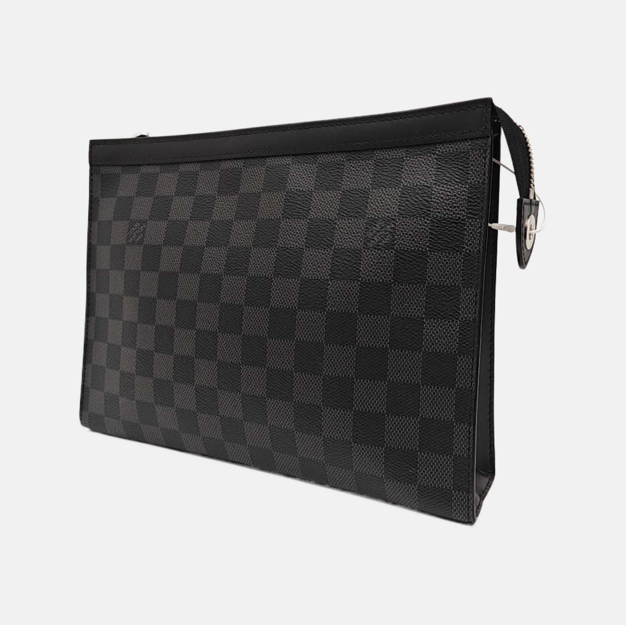 Pochette Voyag MM Damier Graphite Coated Canvas Gray