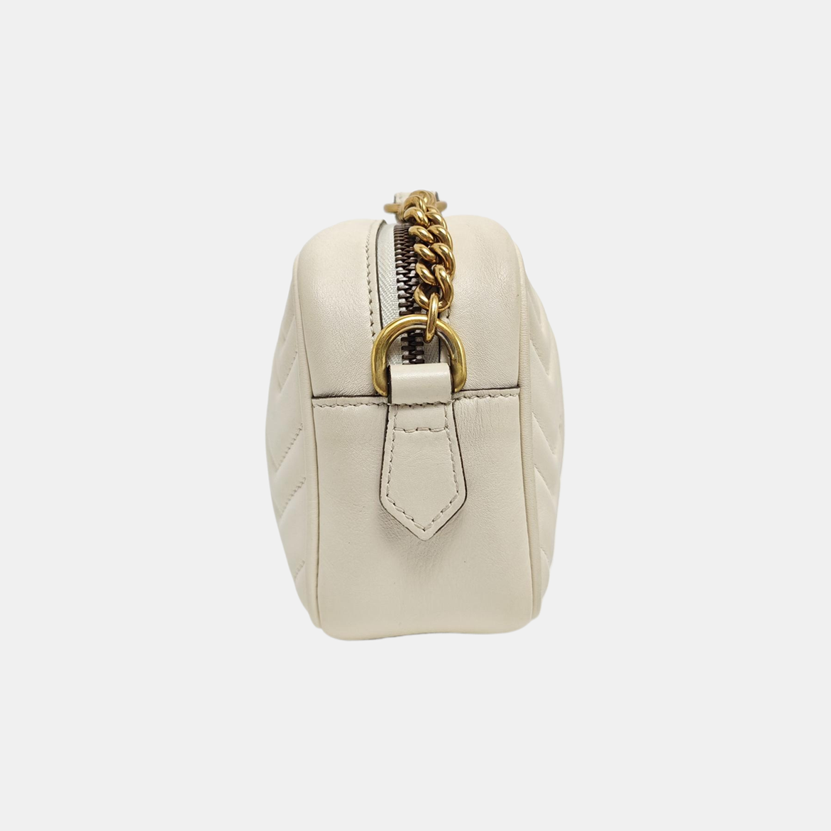 Authenticated pre-owned  GG Marmont Mini Quilted Calfskin White - Crossbody Bag at Looply