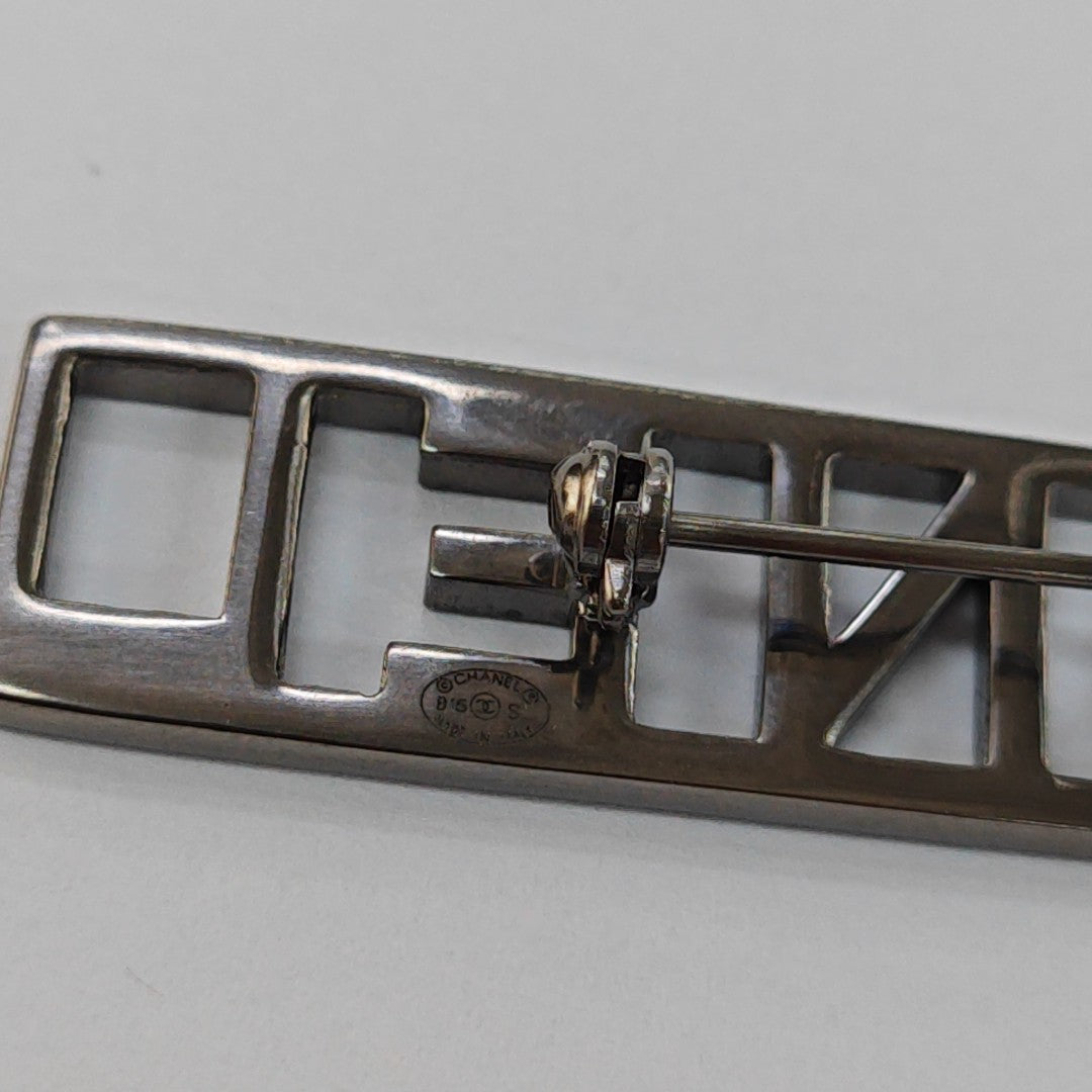 Metal Gray Brooch