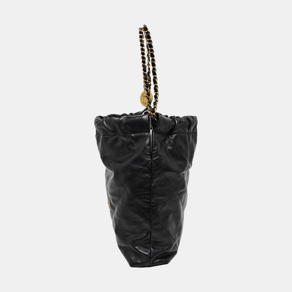 CHANEL 22 Medium Quilted Calfskin Black