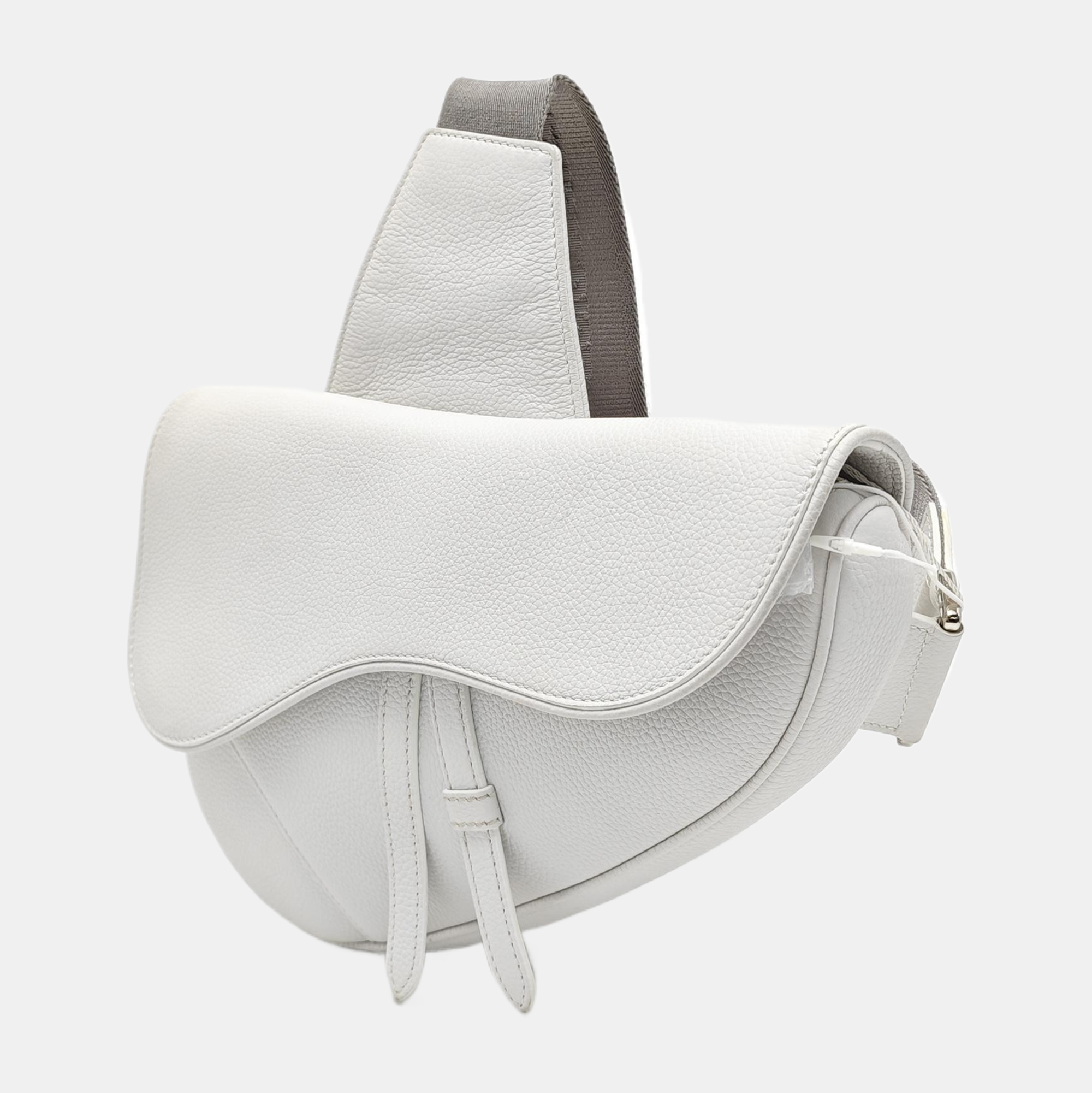 Authenticated pre-owned  Saddle Medium Calfskin White - Crossbody Bag at Looply