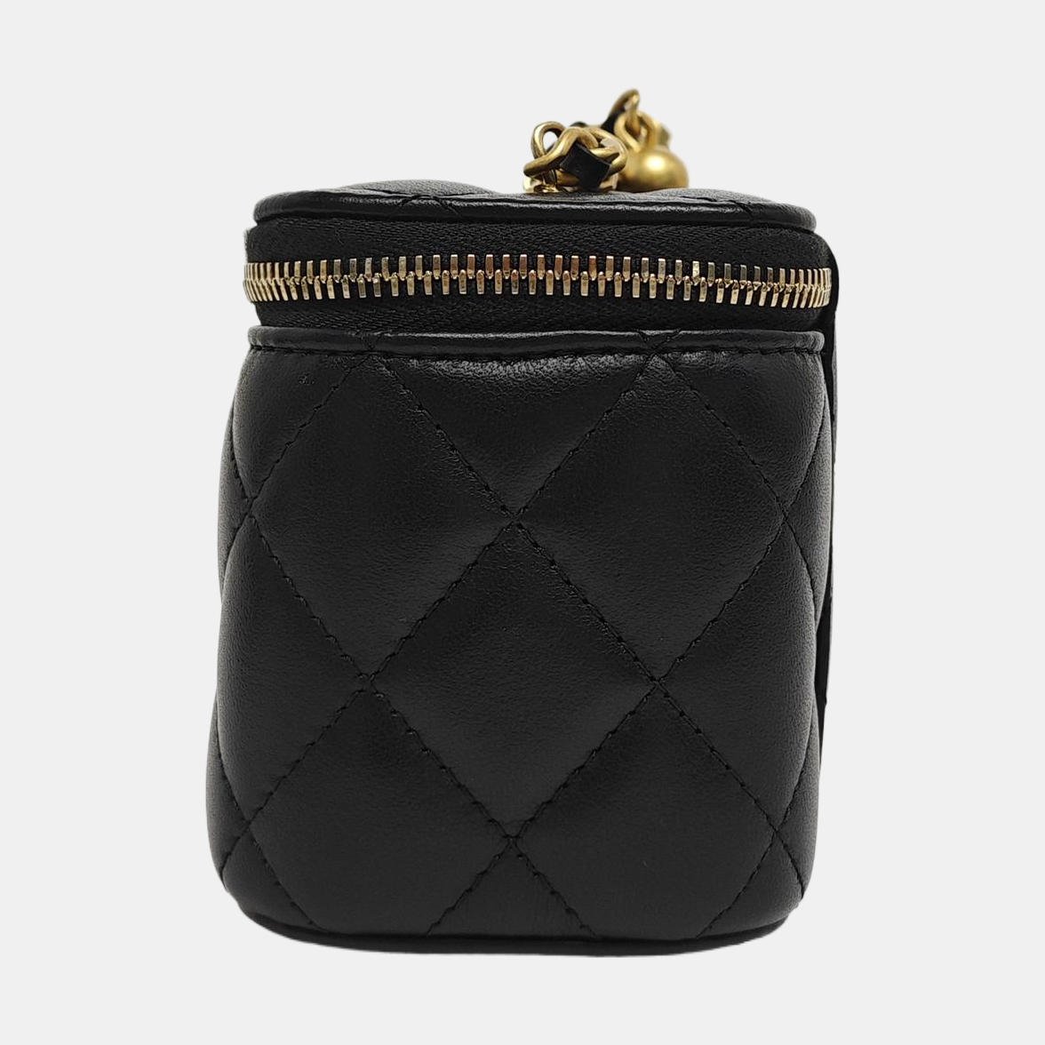 Authenticated pre-owned  VANITY CASE Small Quilted Lambskin Black - Shoulder Bag at Looply
