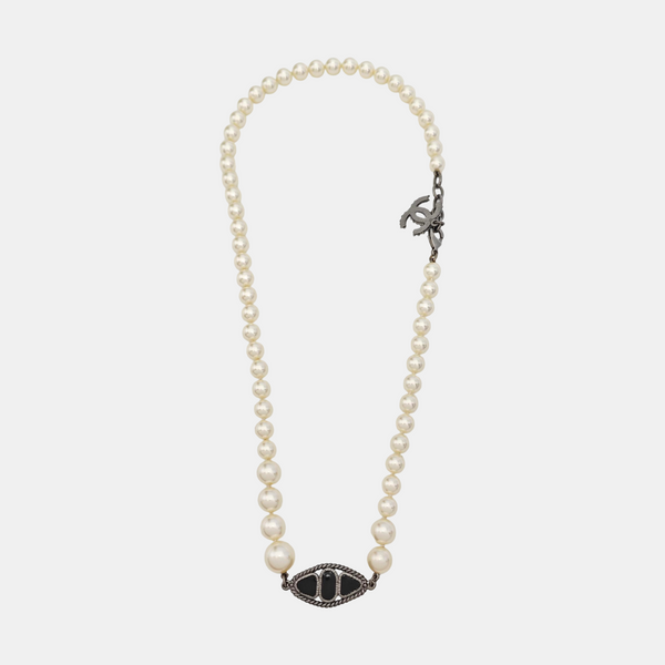 Collar blanco de perlas de imitación