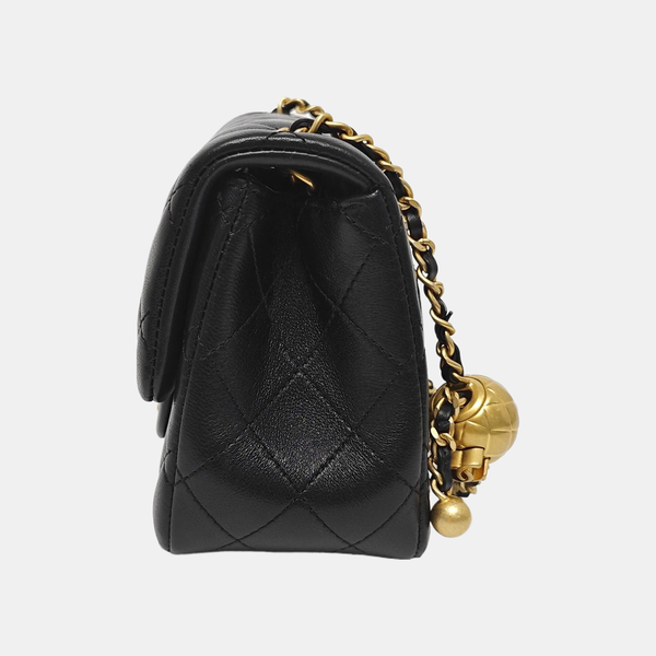 CLASSIC FLAP Mini Quilted Lambskin Black