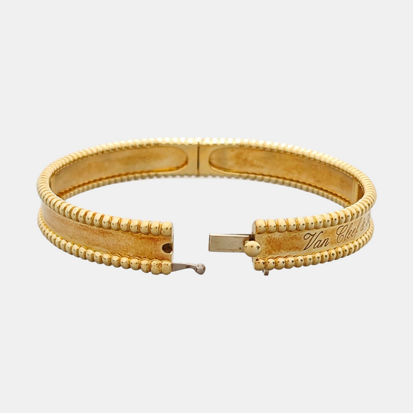 Perlée Signature 18k Gold Bangle
