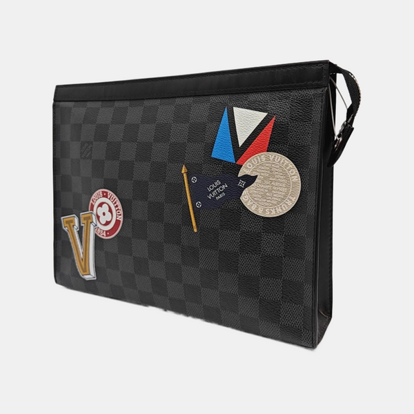 Pochette Voyag MM Damier Graphite Coated Canvas Gray