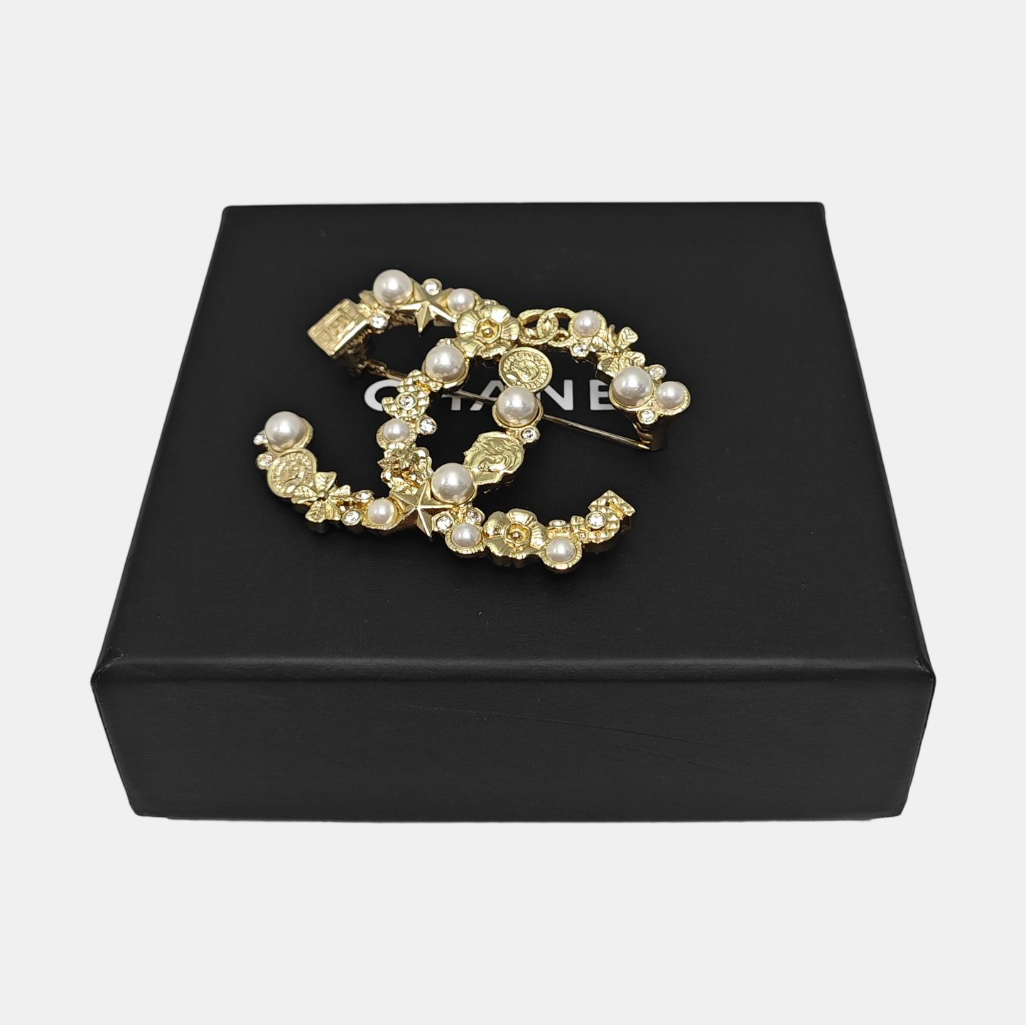 CC Logo Metal Gold Brooch