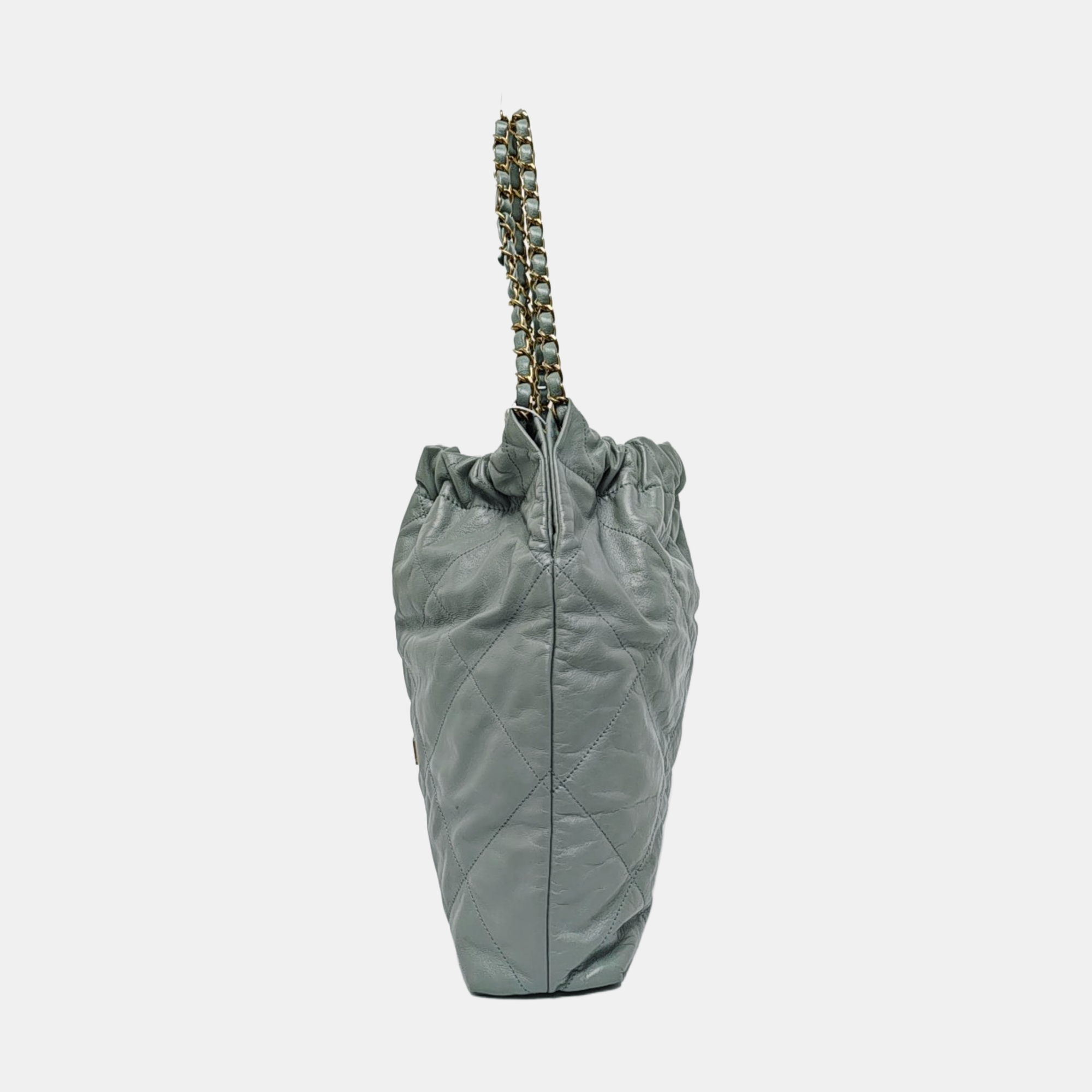 CHANEL 22 Medium Quilted Calfskin Green