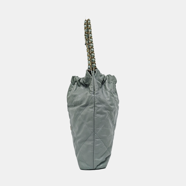 CHANEL 22 Medium Quilted Calfskin Green