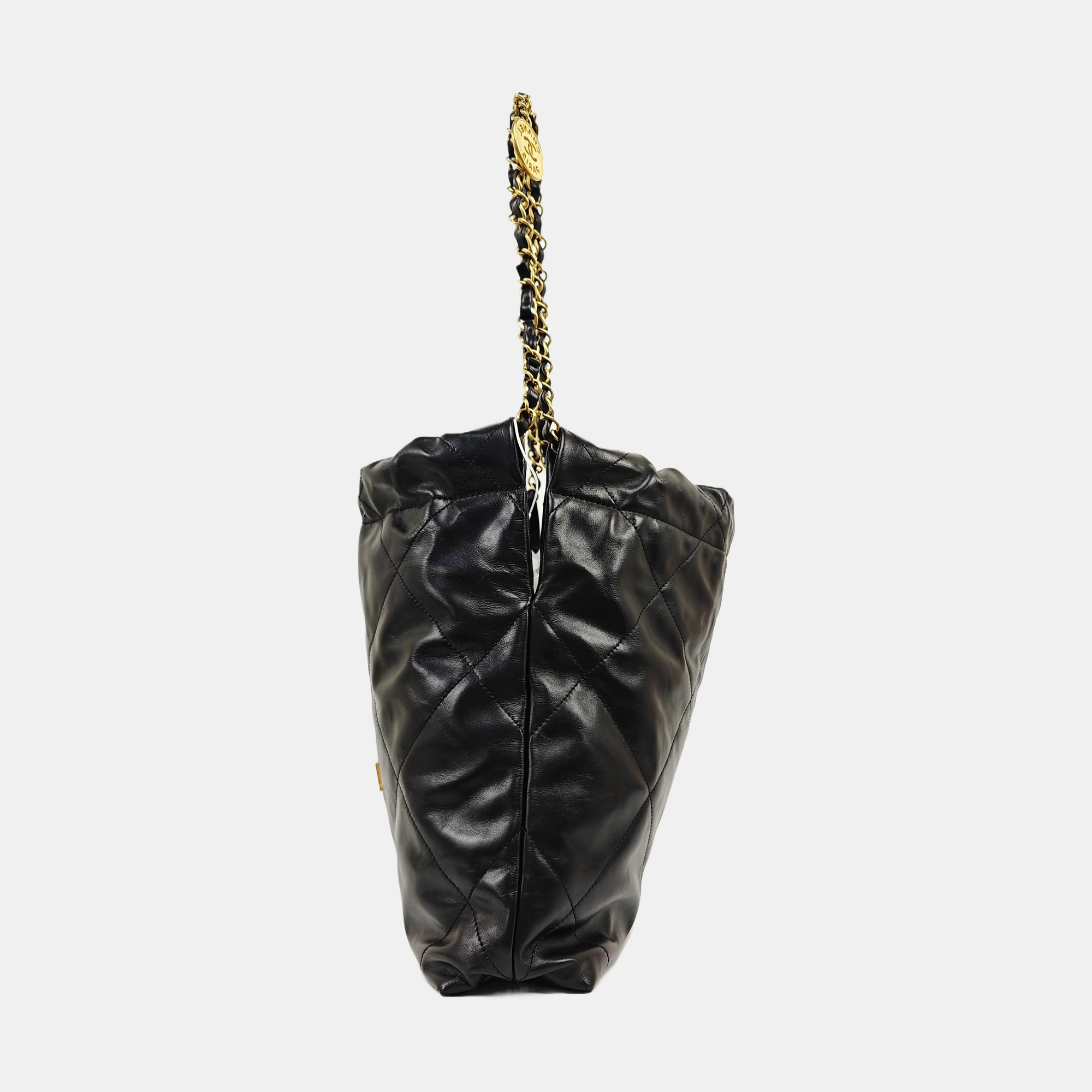 CHANEL 22 Small Quilted Calfskin Black