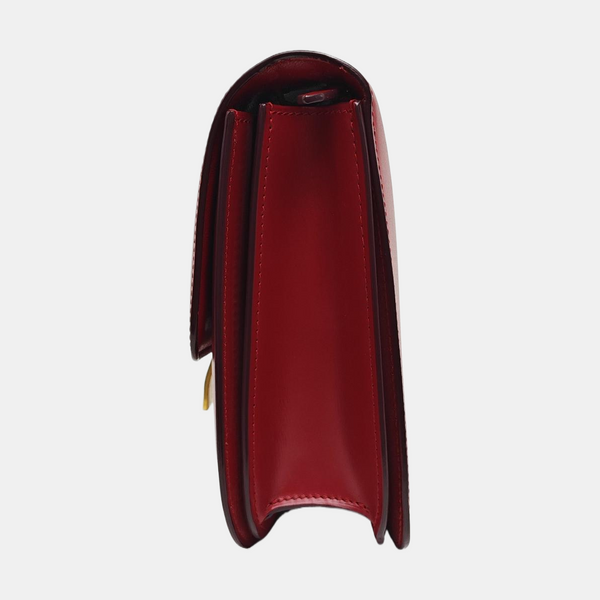 Authenticated pre-owned  CLASSIC BOX Medium Calfskin Red - Crossbody Bag at Looply