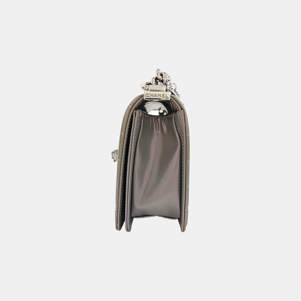 BOY CHANEL Medium Patent Calfskin Purple
