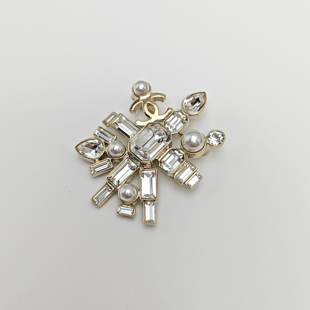 Metal Gold Brooch