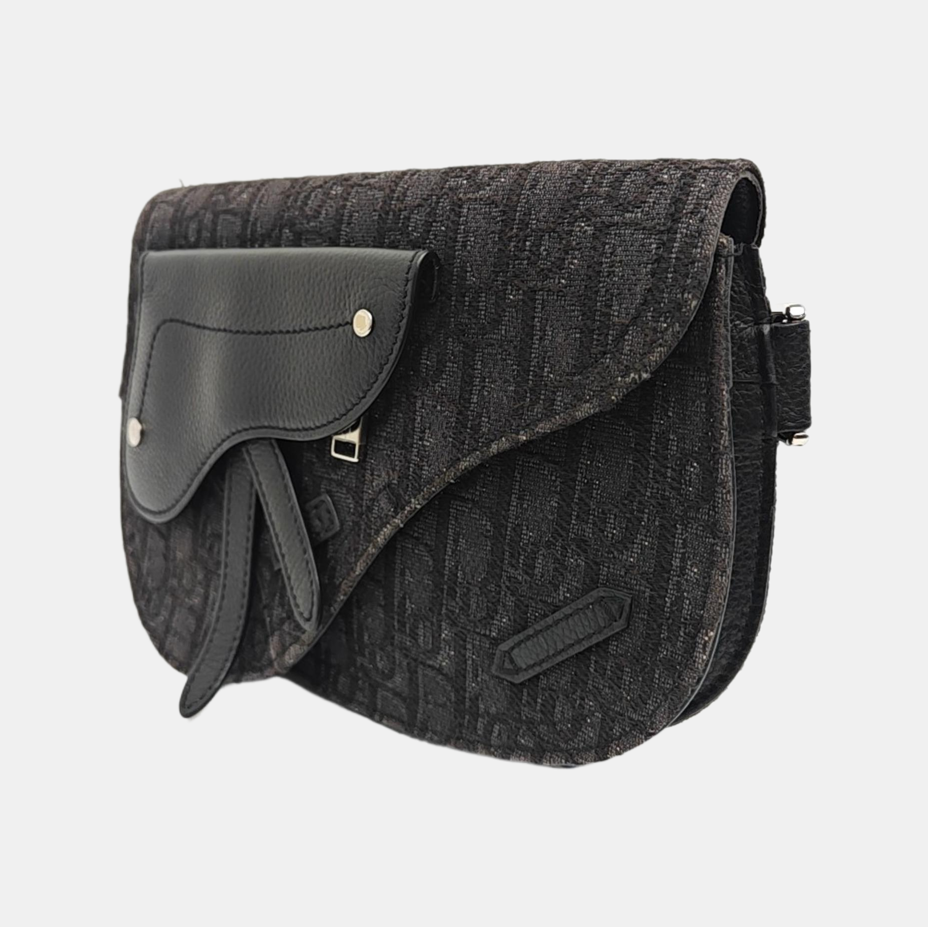 Saddle Medium Oblique Canvas Black