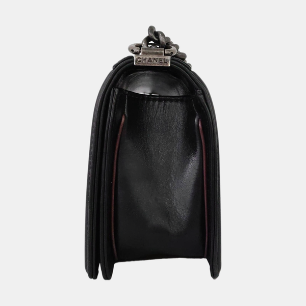 BOY CHANEL Medium Quilted Calfskin Black