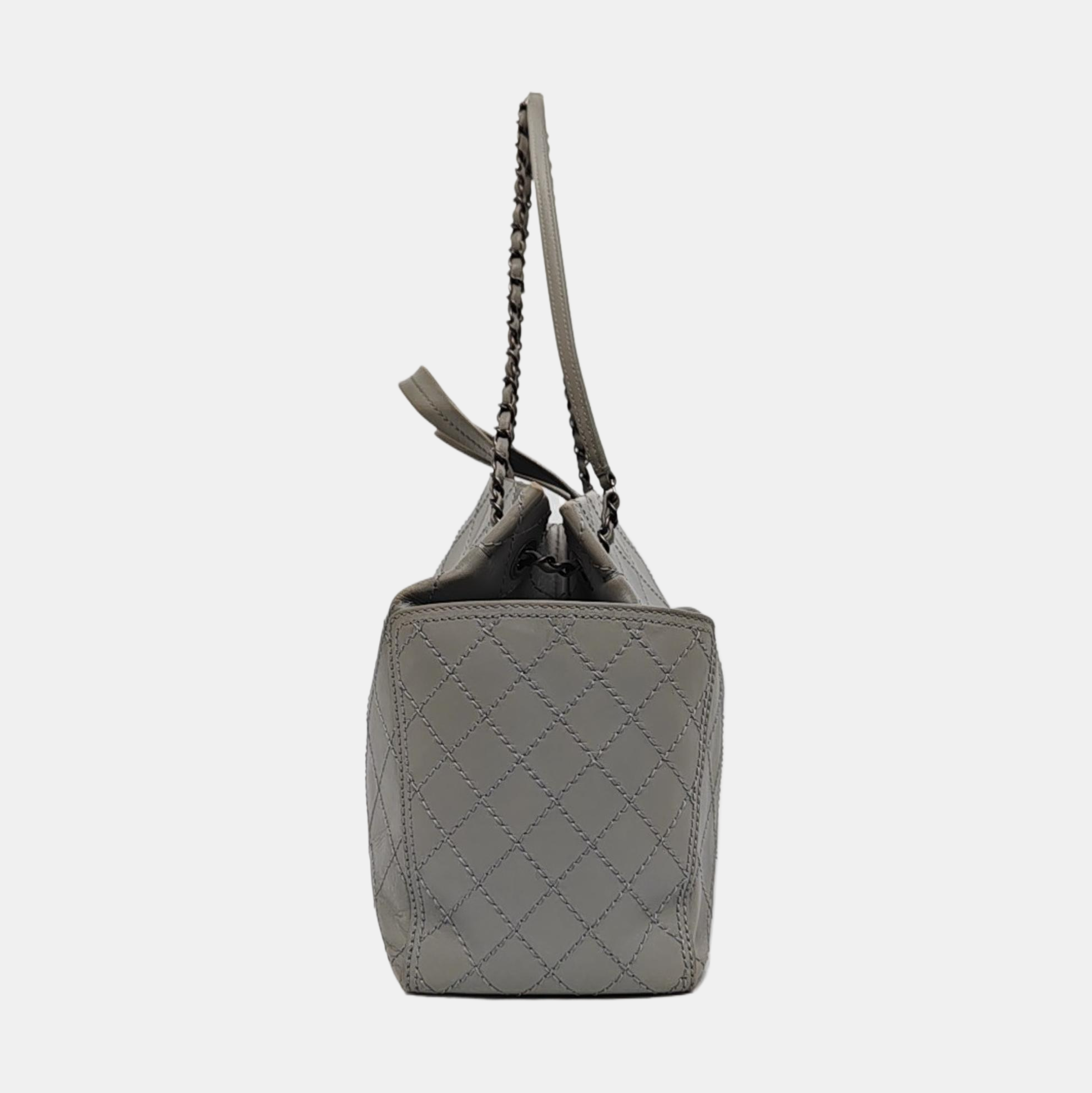 CC POCKET Quilted Calfskin Gray
