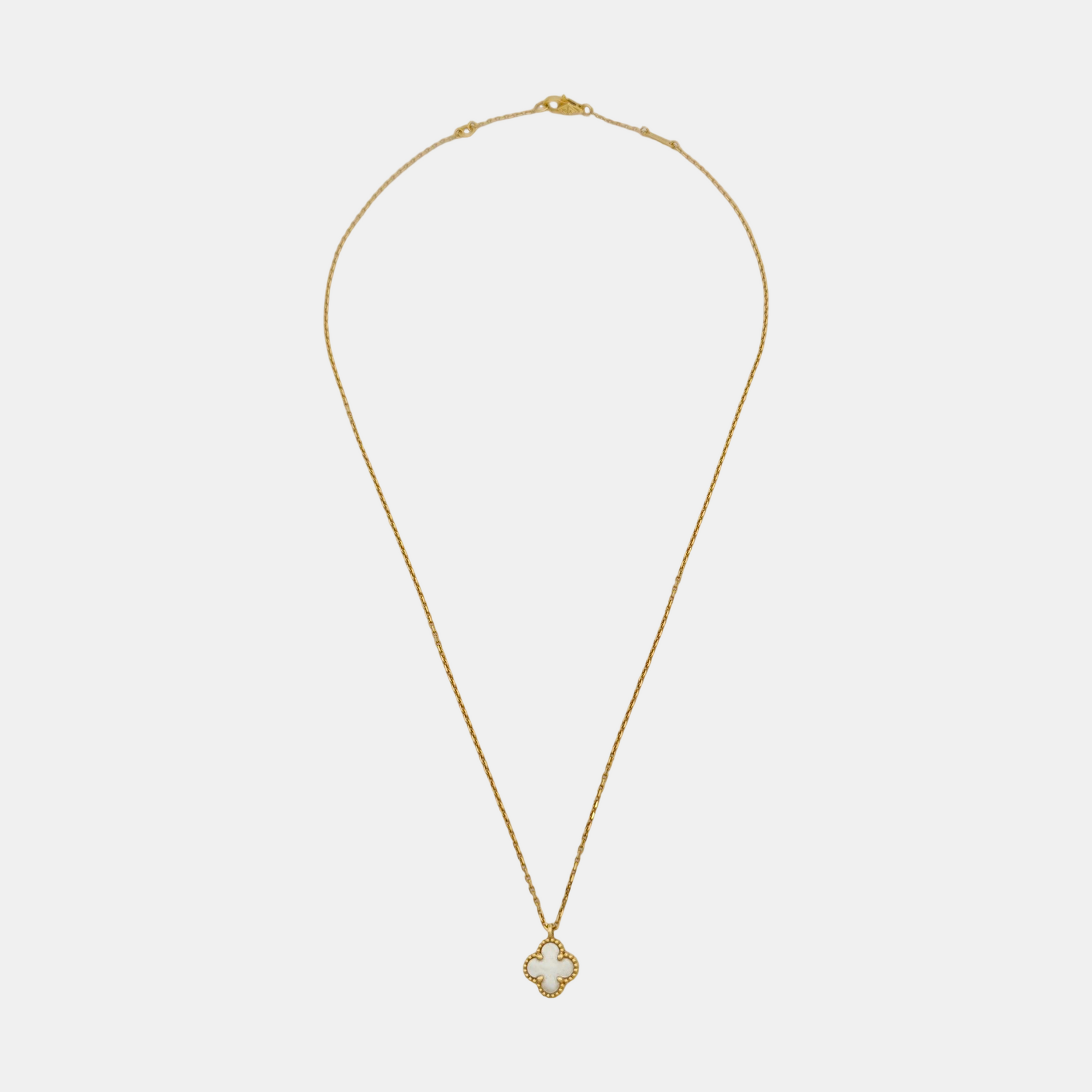 Sweet Alhambra 18k Gold Necklace