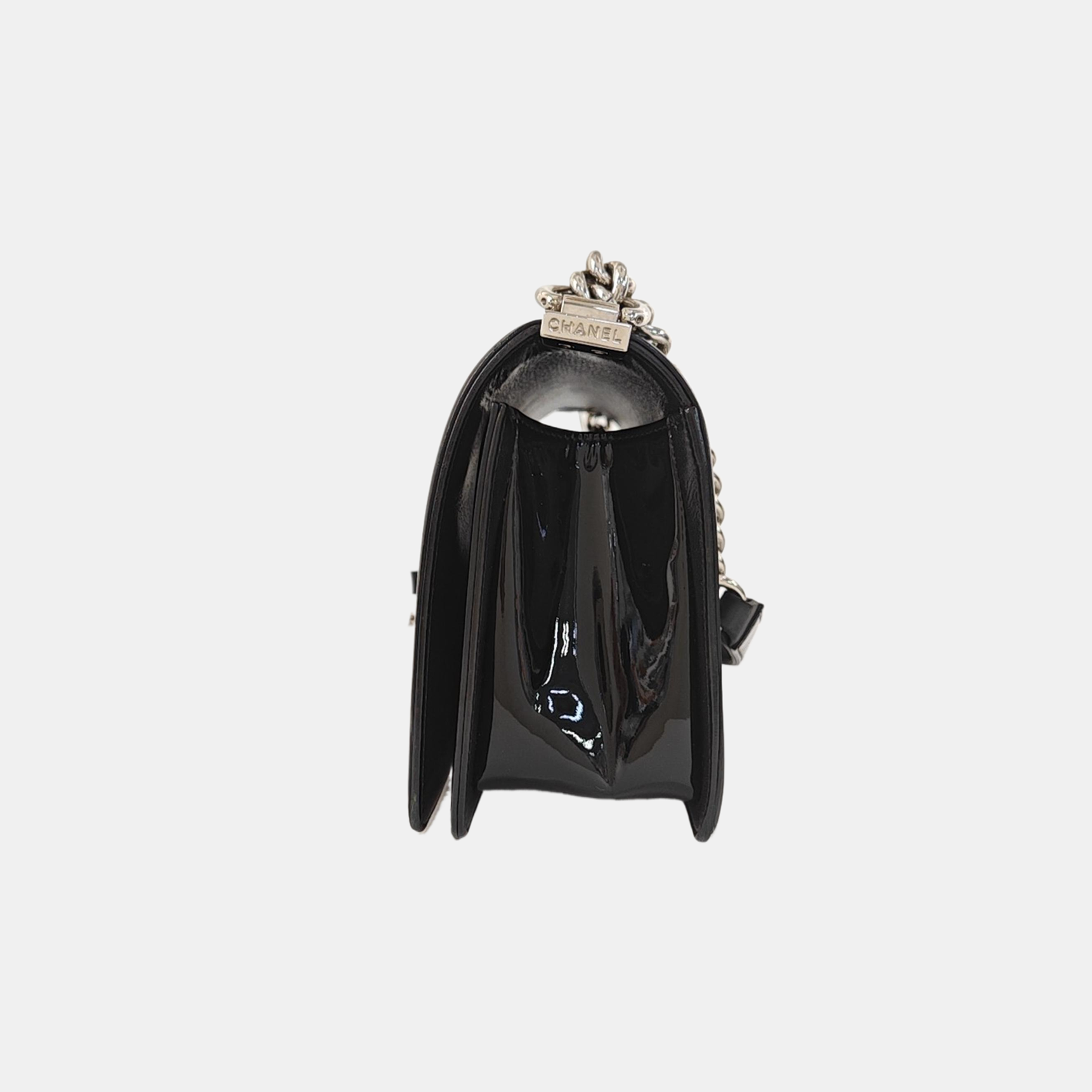 BOY CHANEL Medium Chevron Patent Leather Black