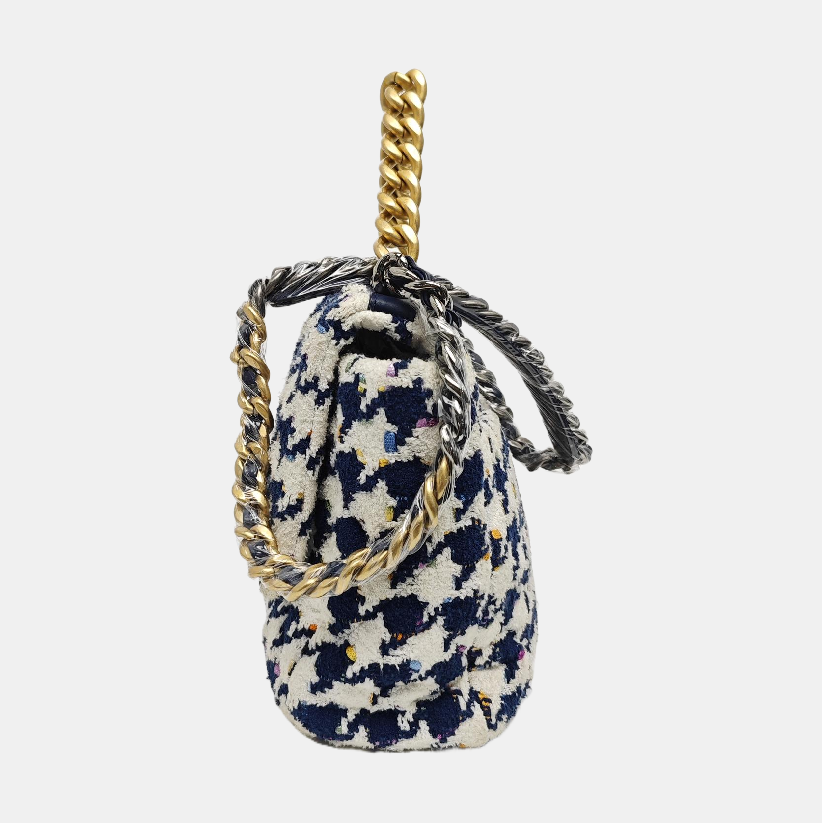 CHANEL 19 Large Quilted Fabric White