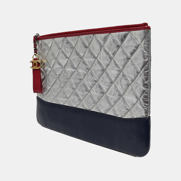 Authenticated pre-owned  GABRIELLE Calfskin Silver - Clutch at Looply