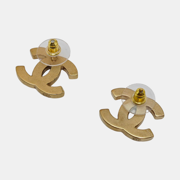 CC Logo Metal Pink Stud Earrings