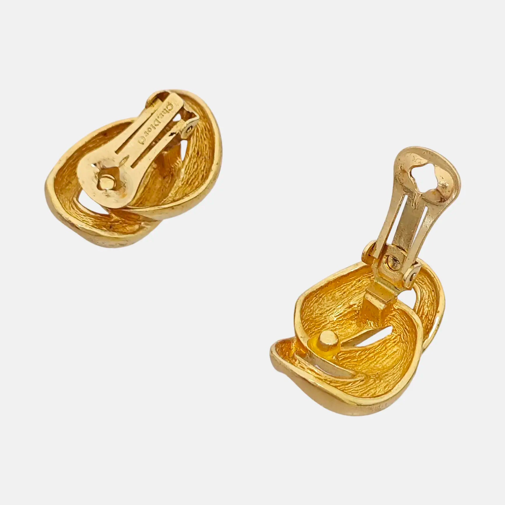 Twist Round Metal Gold Clip On Earrings