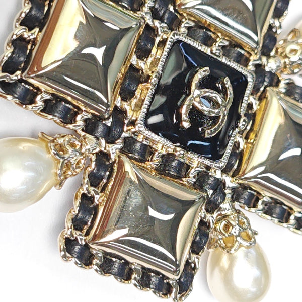 Metal Gold Brooch