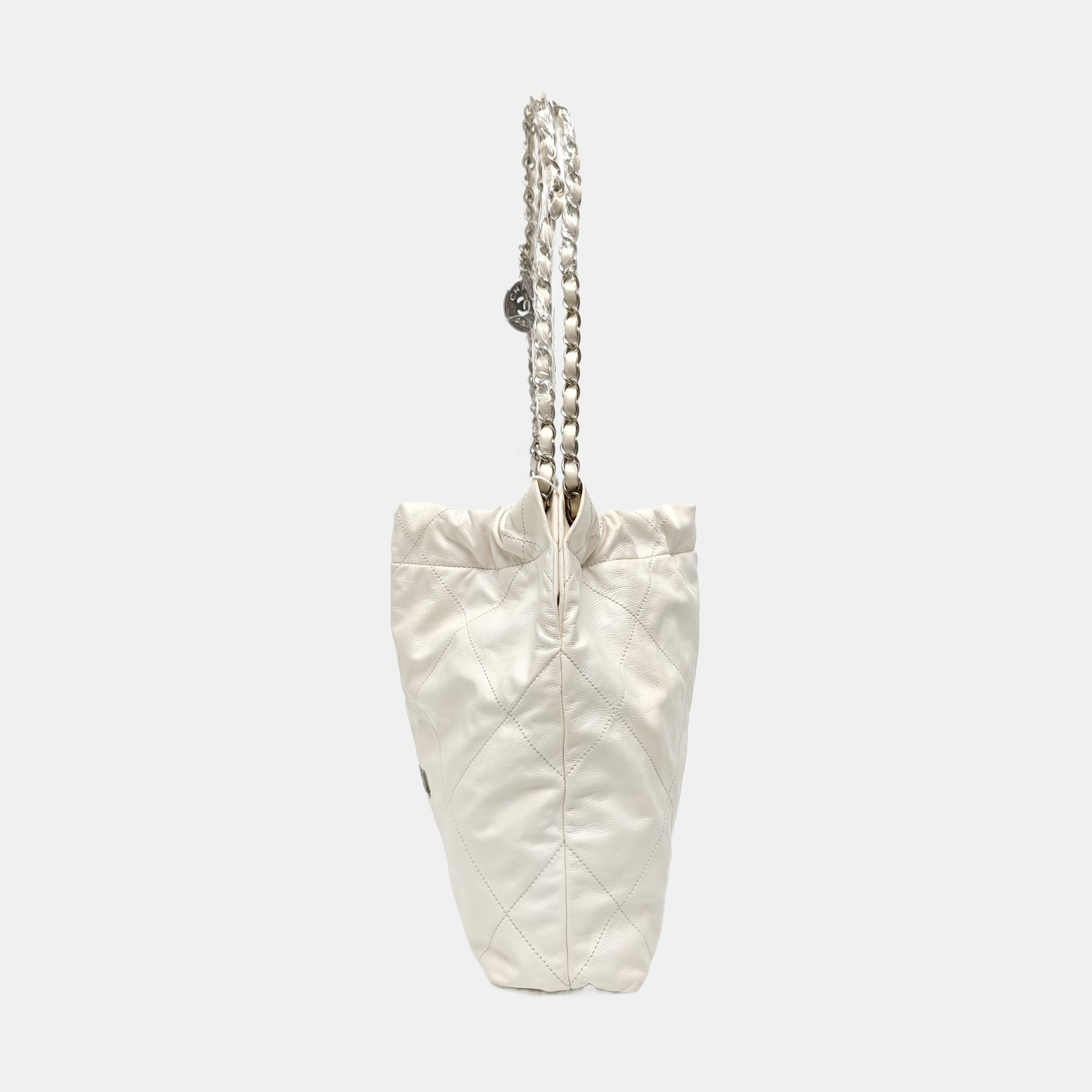 CHANEL 22 Medium Quilted Calfskin White