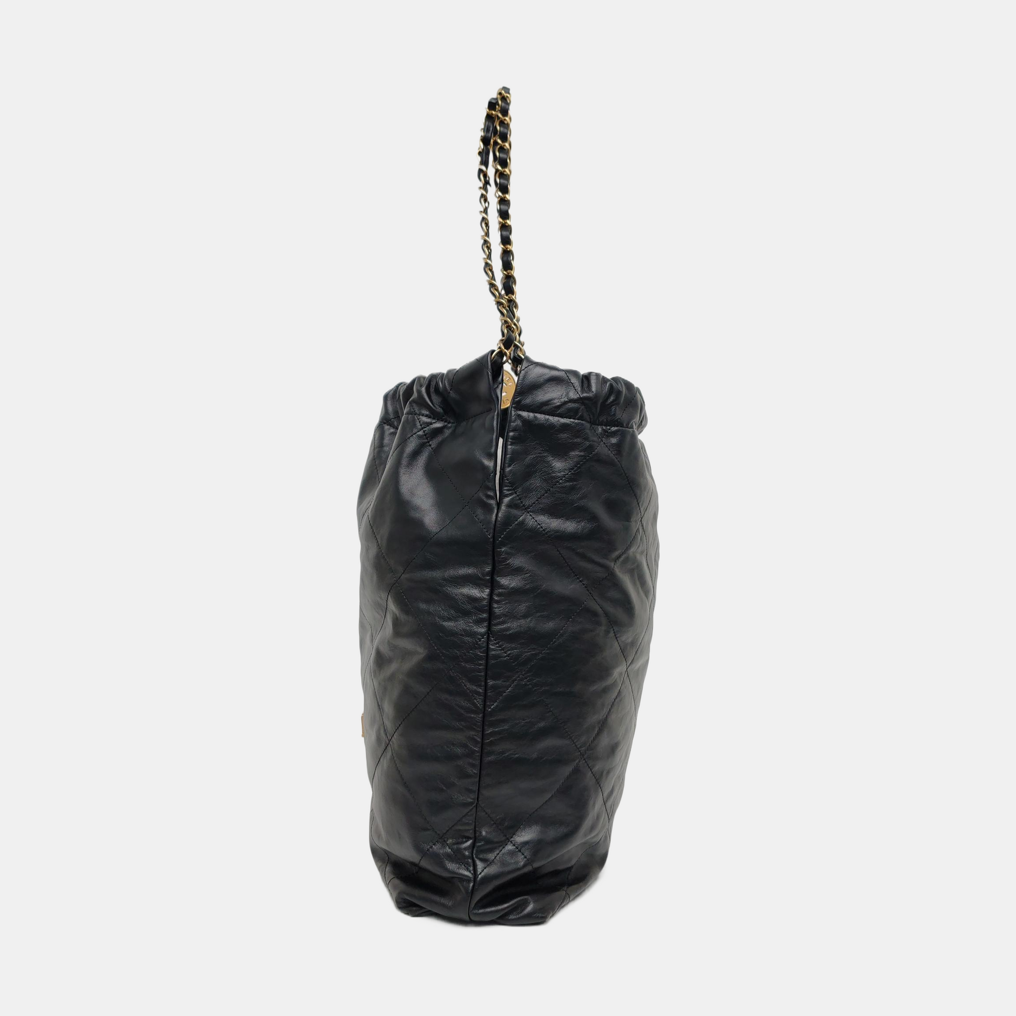 CHANEL 22 Large Quilted Calfskin Black