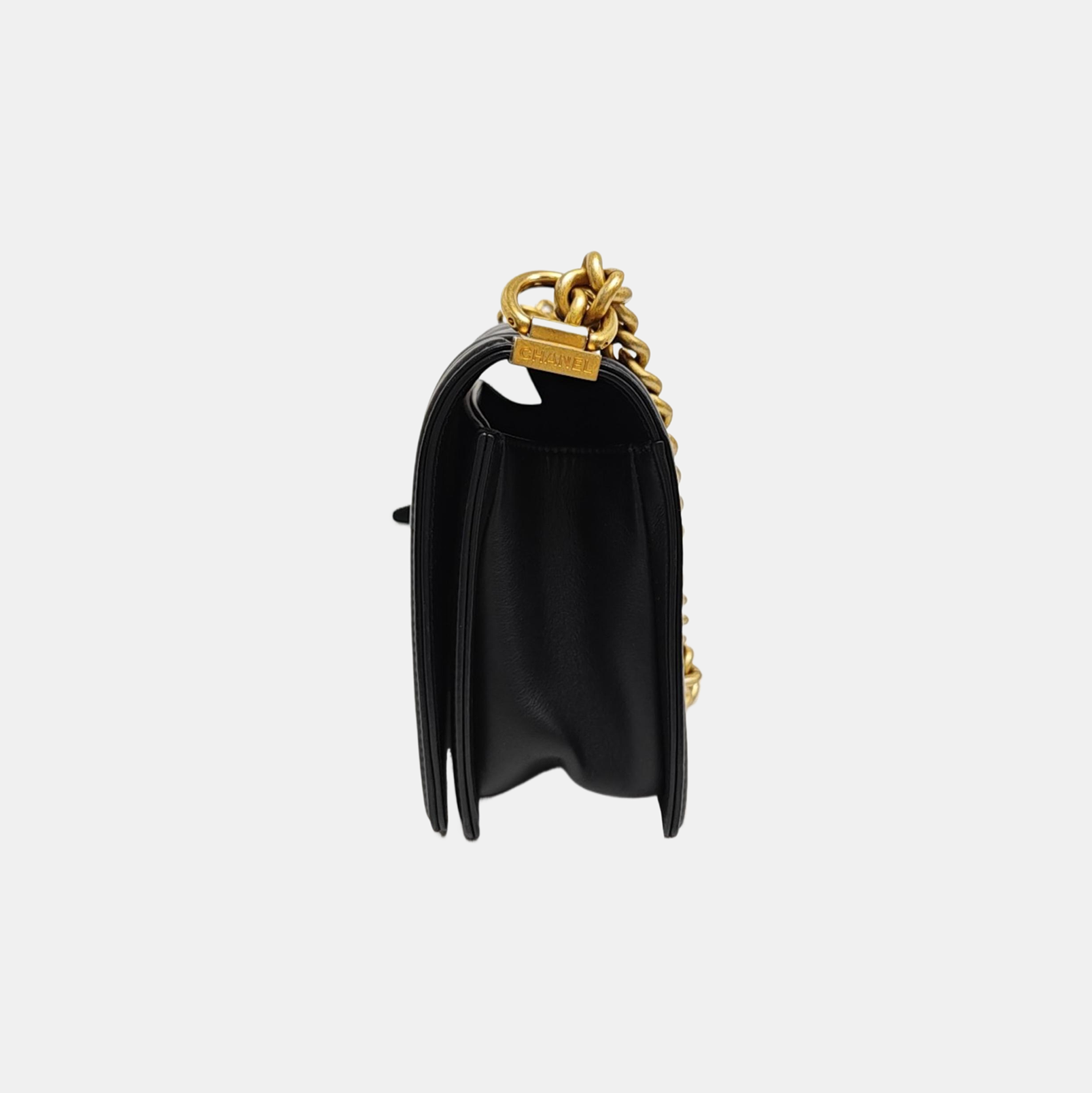 BOY CHANEL Medium Quilted Calfskin Black