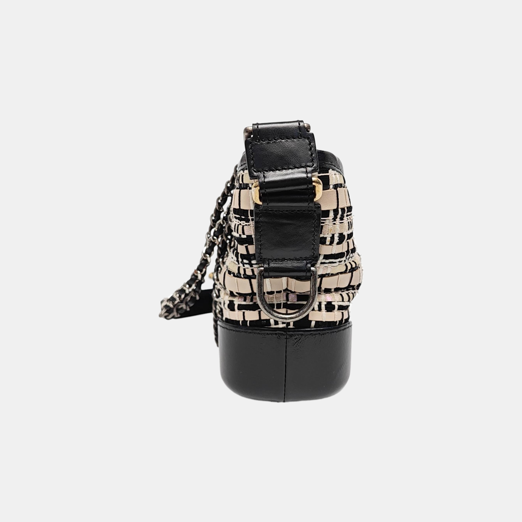 Authenticated pre-owned  GABRIELLE Small Wool Beige - Crossbody Bag at Looply