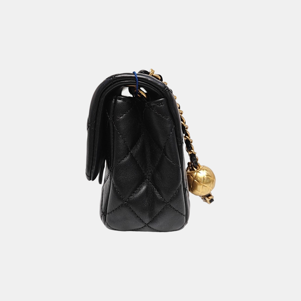 CLASSIC FLAP Mini Quilted Lambskin Black
