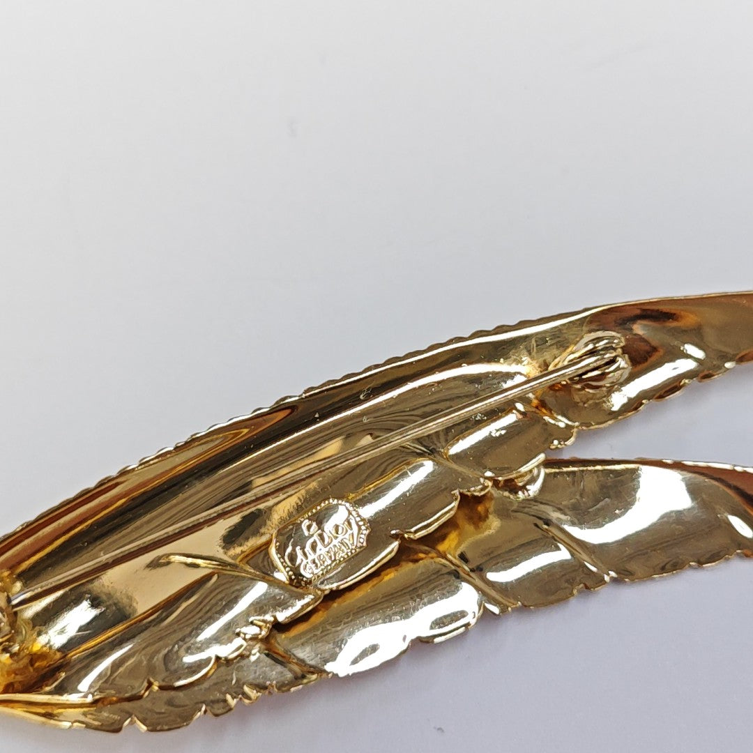 Twist Round Metal Gold Brooch