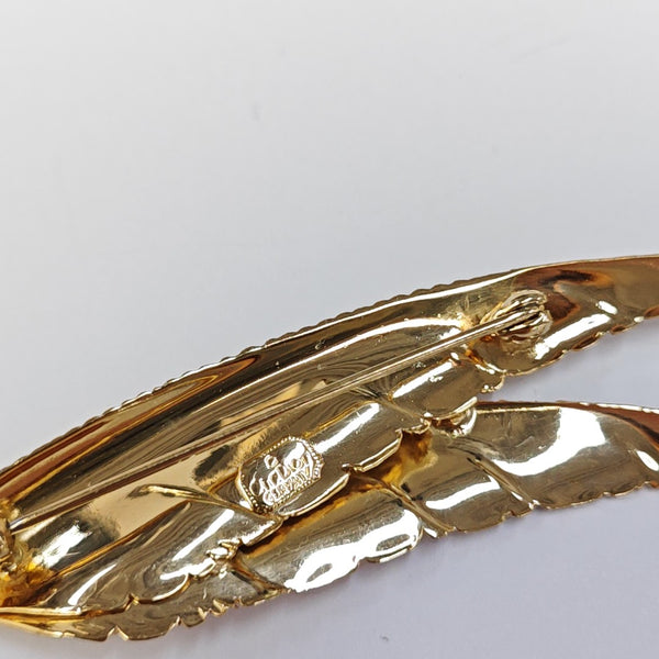 Twist Round Metal Gold Brooch
