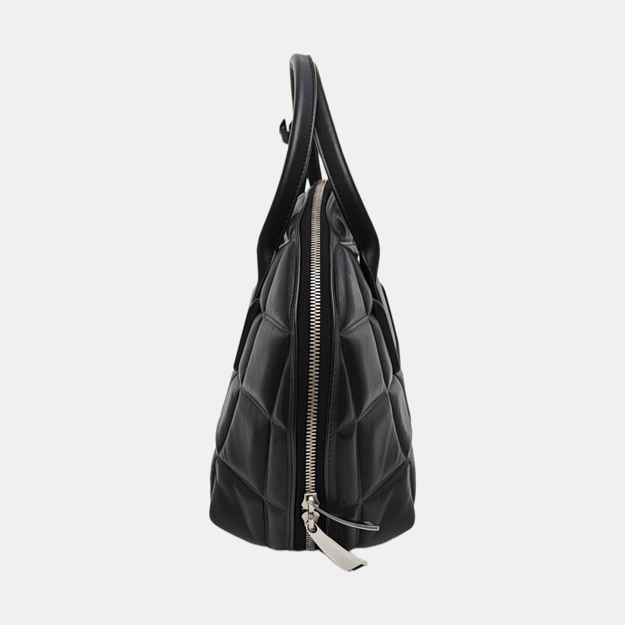 BV Swoop Medium Calfskin Black