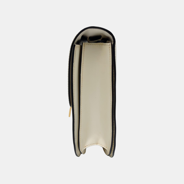 Authenticated pre-owned  CLASSIC BOX Medium Calfskin White - Crossbody Bag at Looply