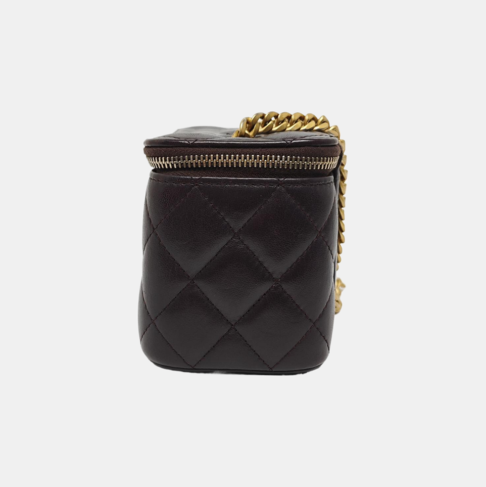 Authenticated pre-owned  VANITY CASE Quilted Lambskin Black - Crossbody Bag at Looply
