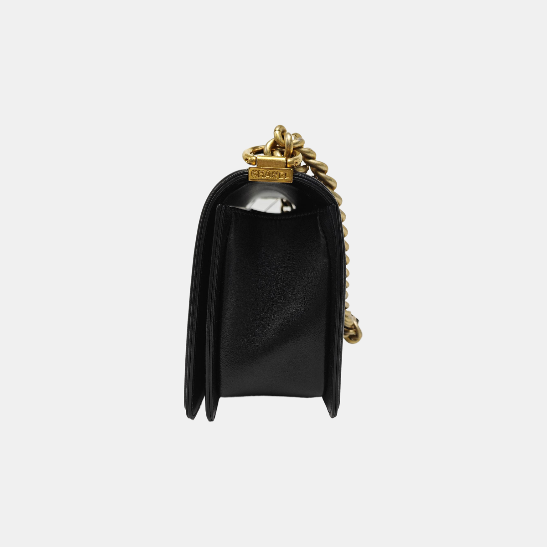 BOY CHANEL Medium Chevron Lambskin Black