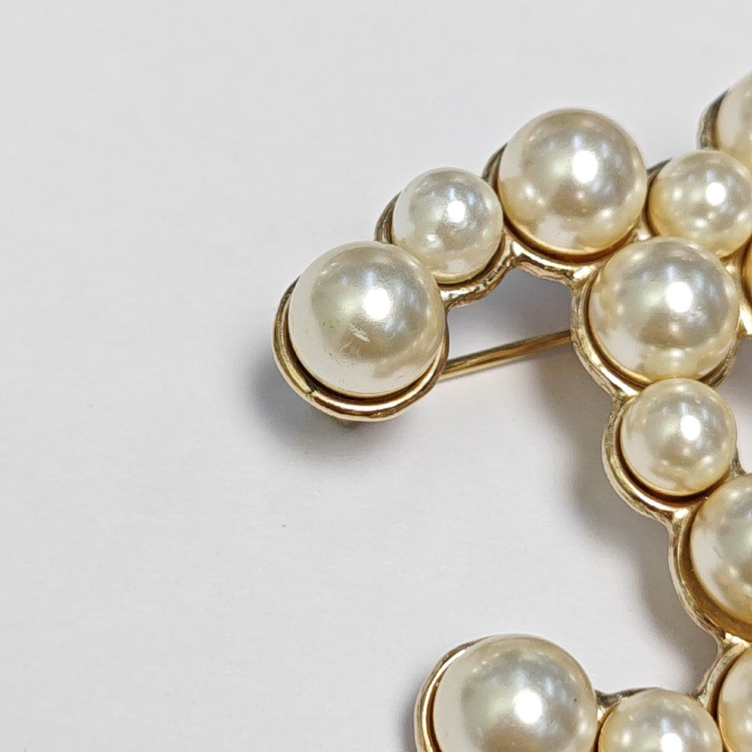 Vintage Metal White Brooch