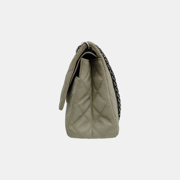 Authenticated pre-owned  2.55 Quilted Calfskin Green - Shoulder Bag at Looply