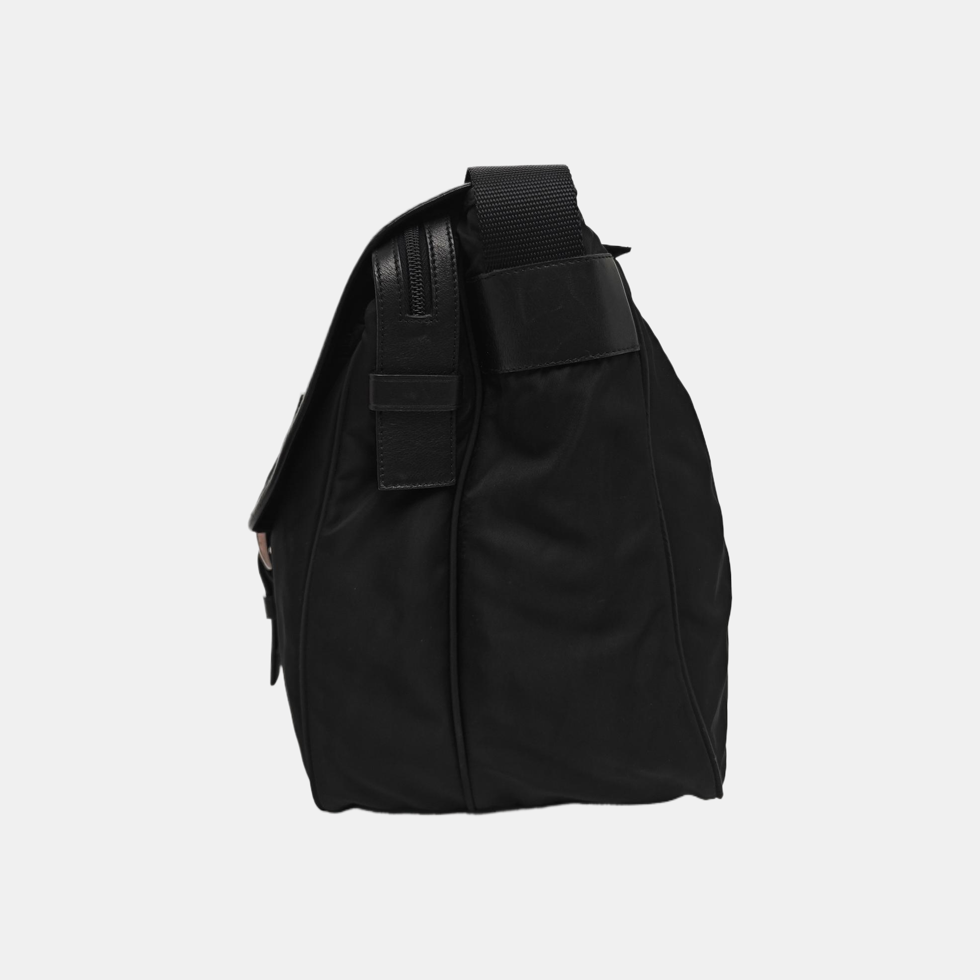Vela Messenger Bag Nylon Black