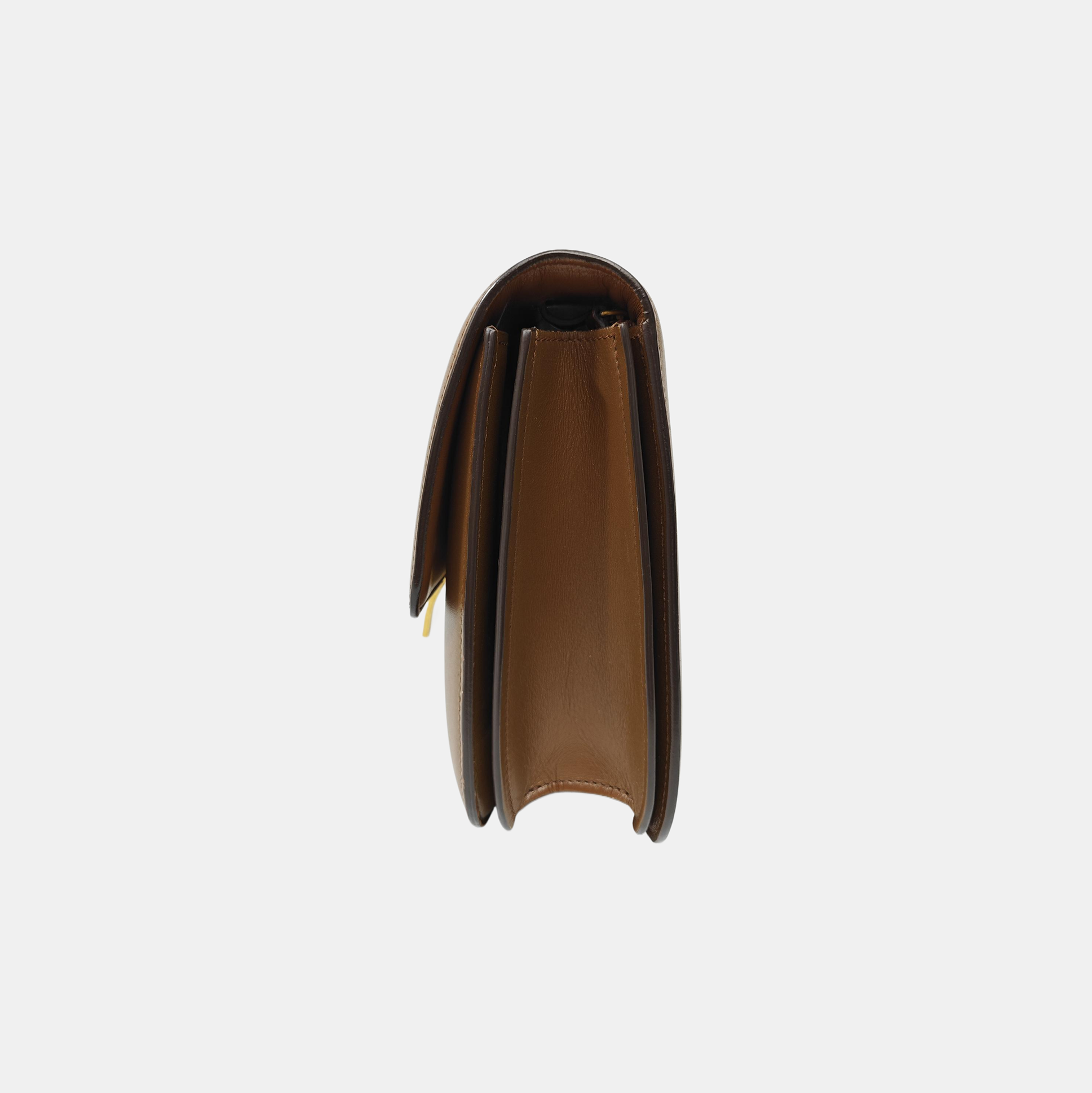 CLASSIC BOX Medium Calfskin Brown