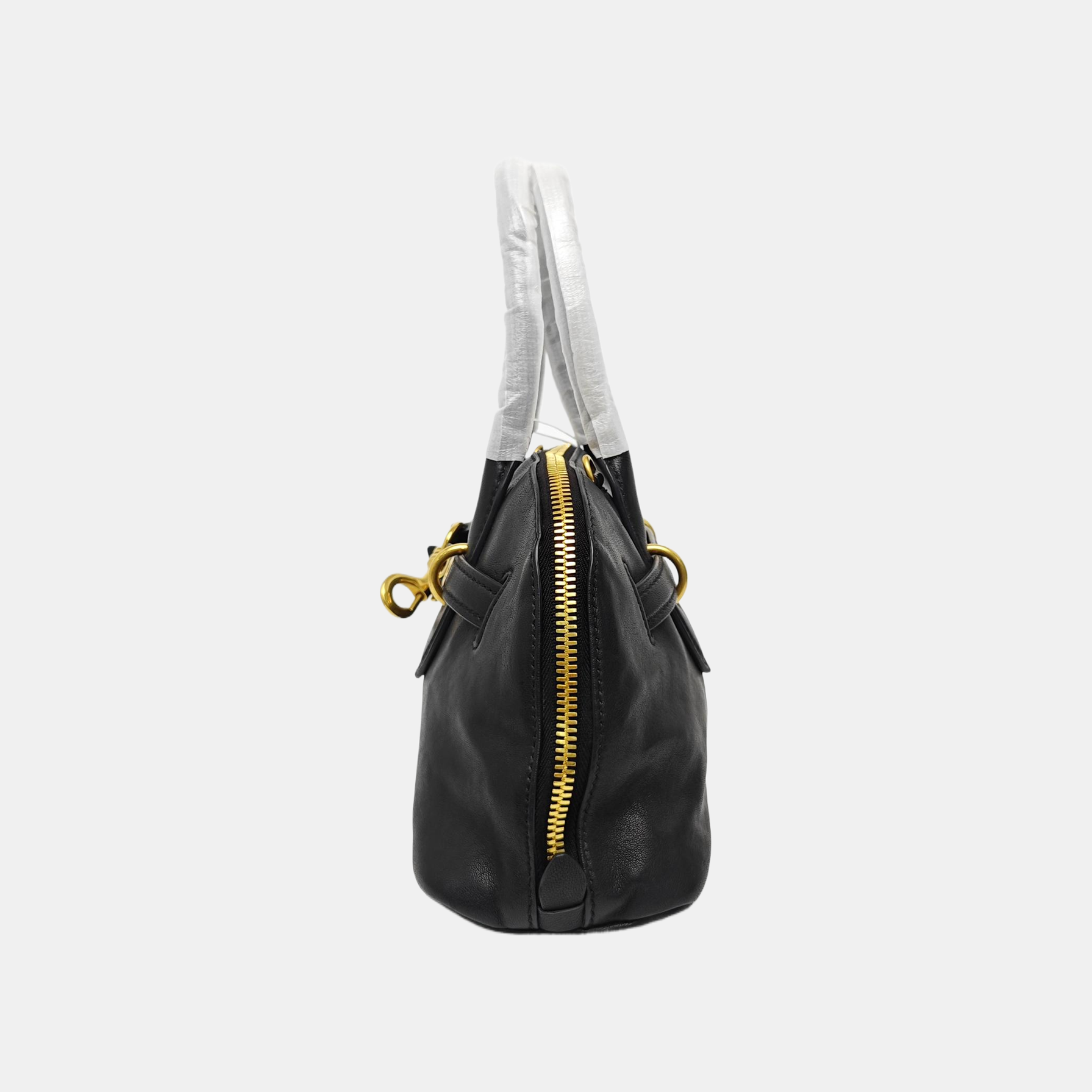 Aventure Lambskin Black