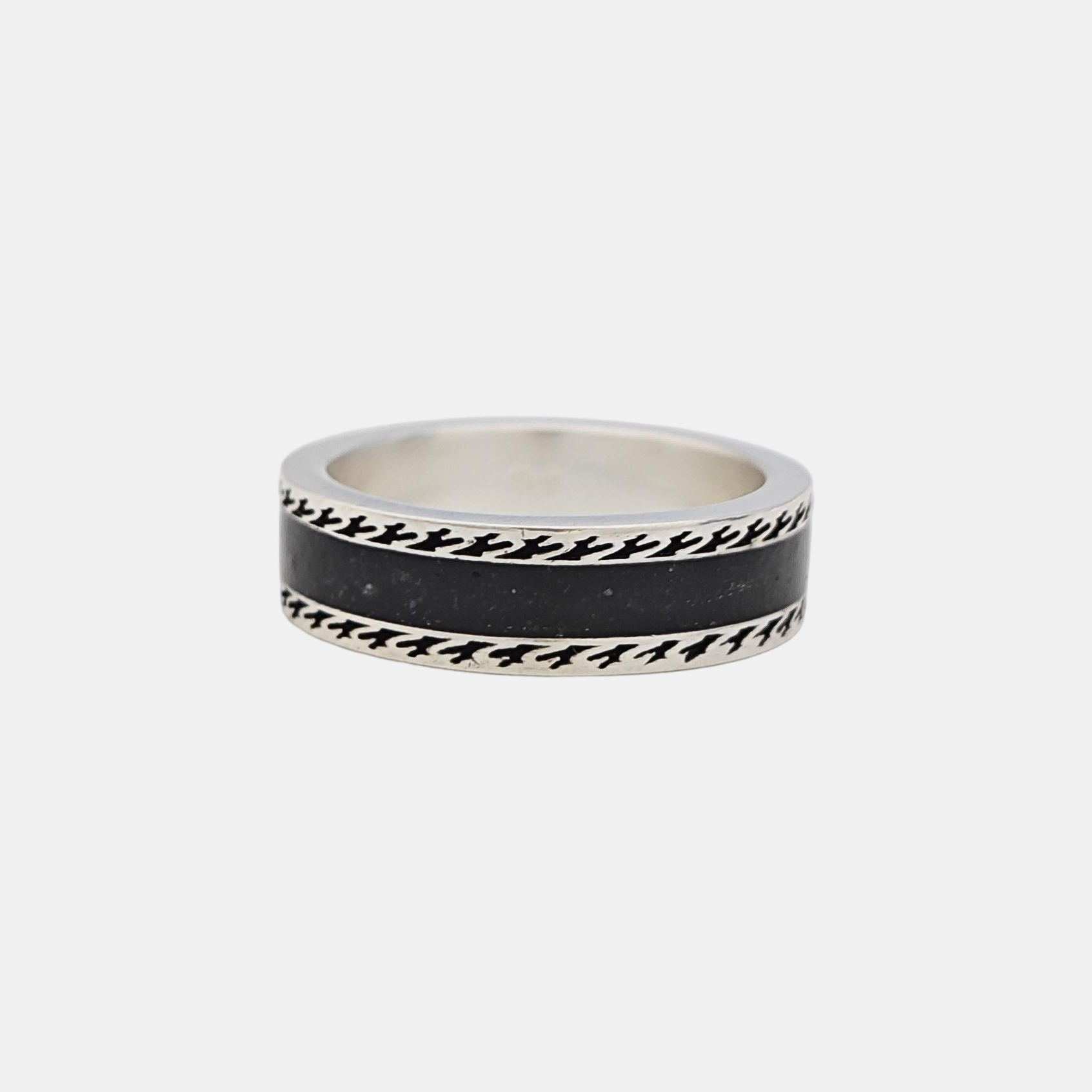 925 Sterling Silver Ring HK 17