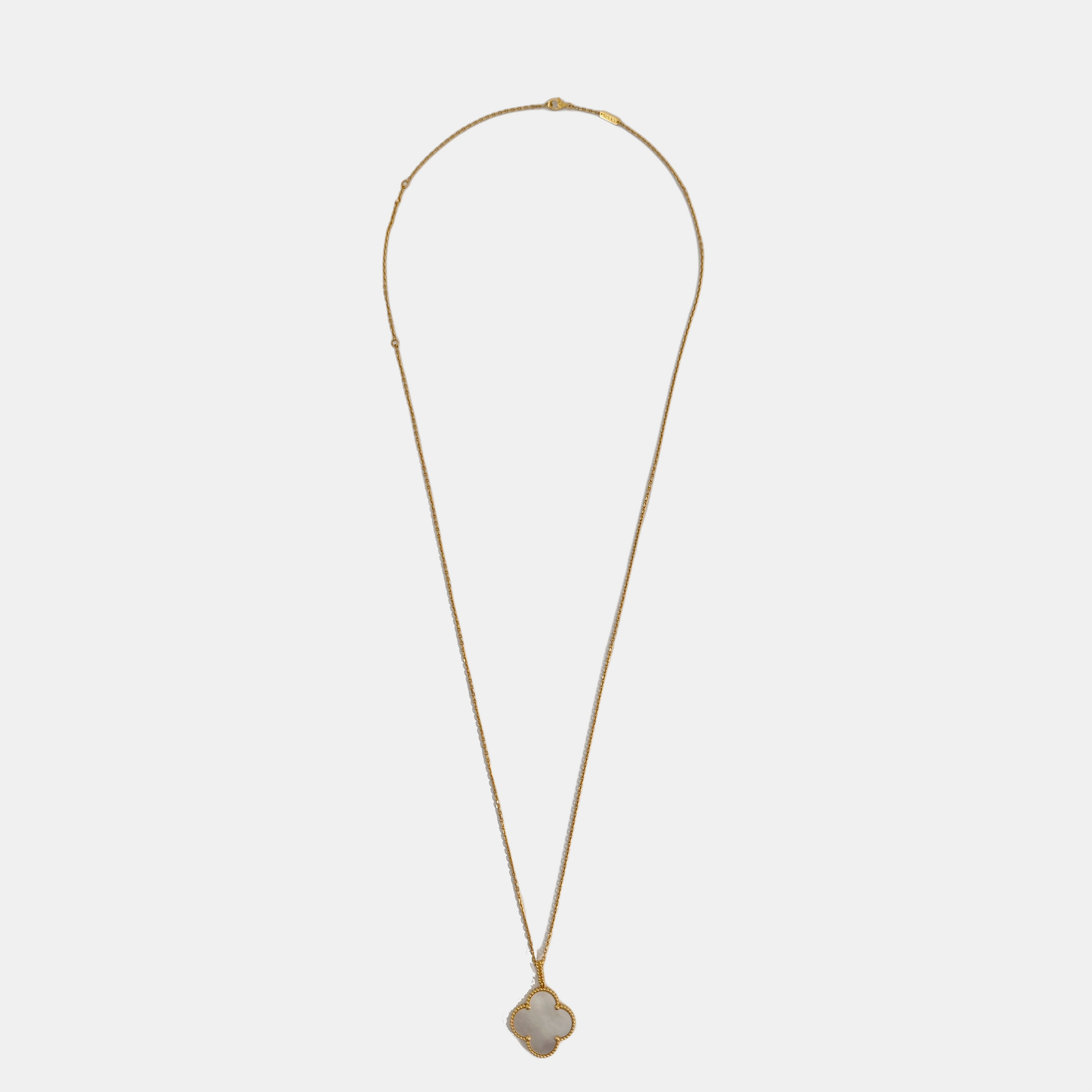 Magic Alhambra 18k Gold Necklace
