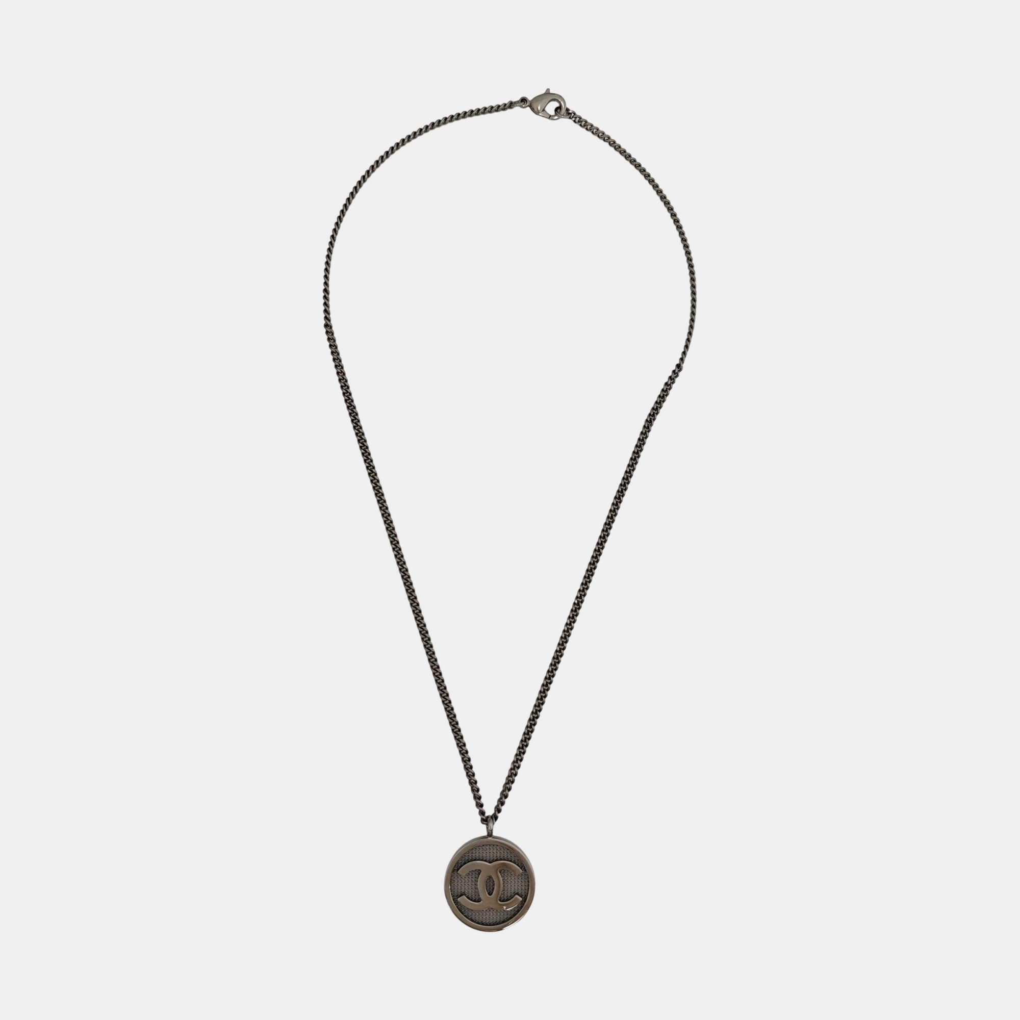 Metal Gray Necklace