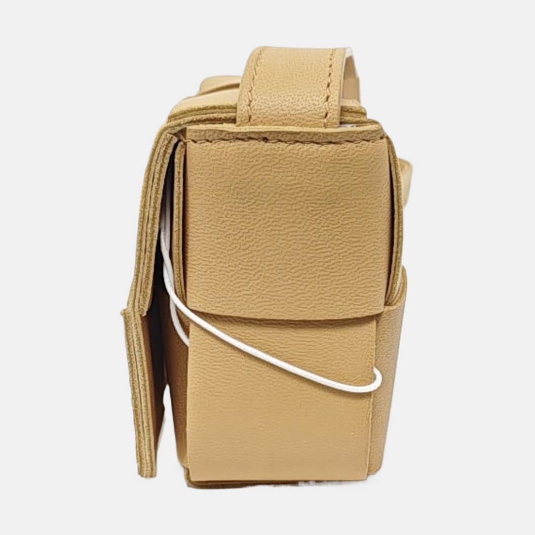 Cassette de piel de cordero mini beige
