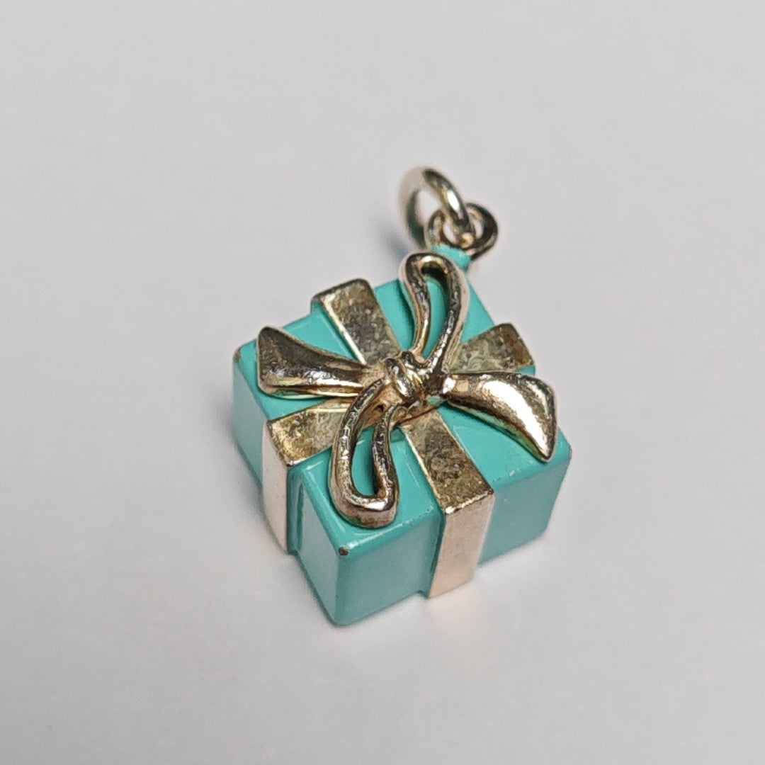 Gift Box 925 Sterling Silver Blue Pendant